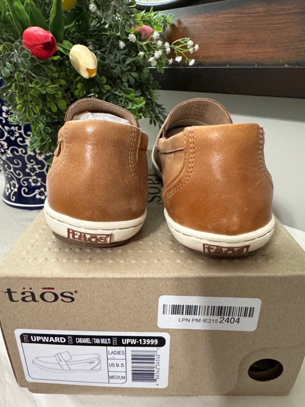 Taos Footwear Upward Women’s Slip-On Penny Loafers in Caramel /Tan 9.5 M EUC - Picture 4 of 10